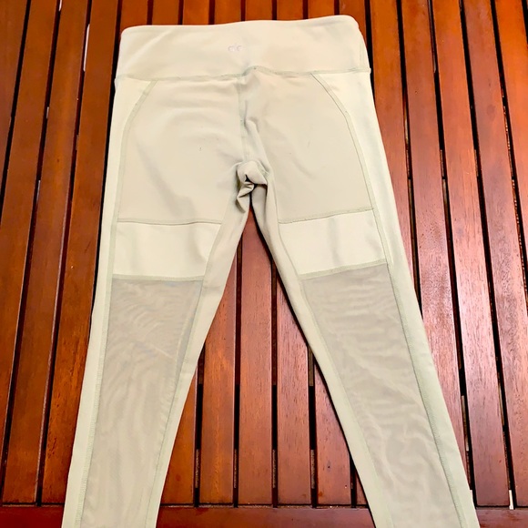 Alo Mesh Leggings - Picture 3 of 4